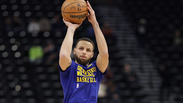 Steph Curry vs. Sabrina Ionescu Predictions with FanDuel